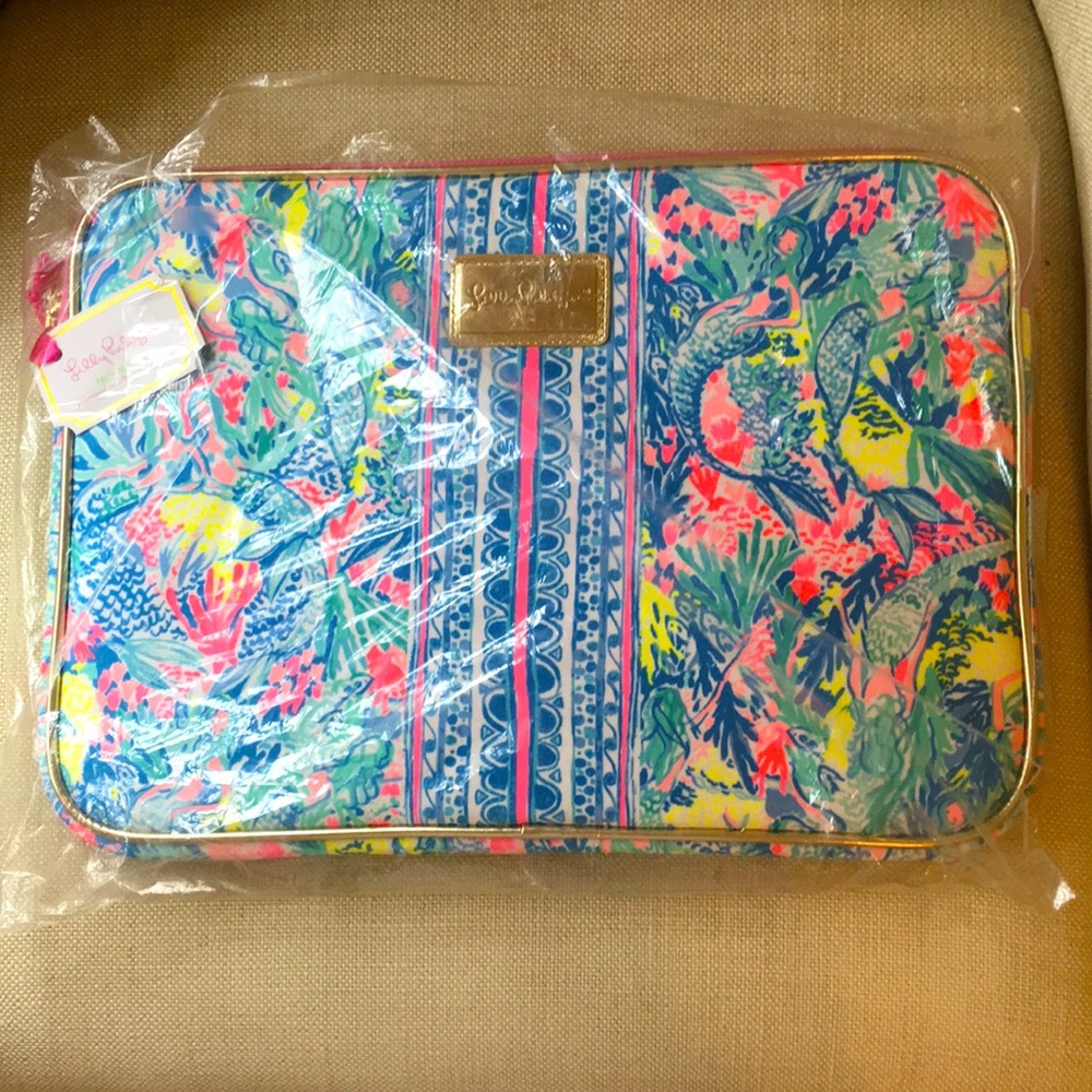 NWT Lilly Pulitzer Tech Sleeve Mermaid Cove